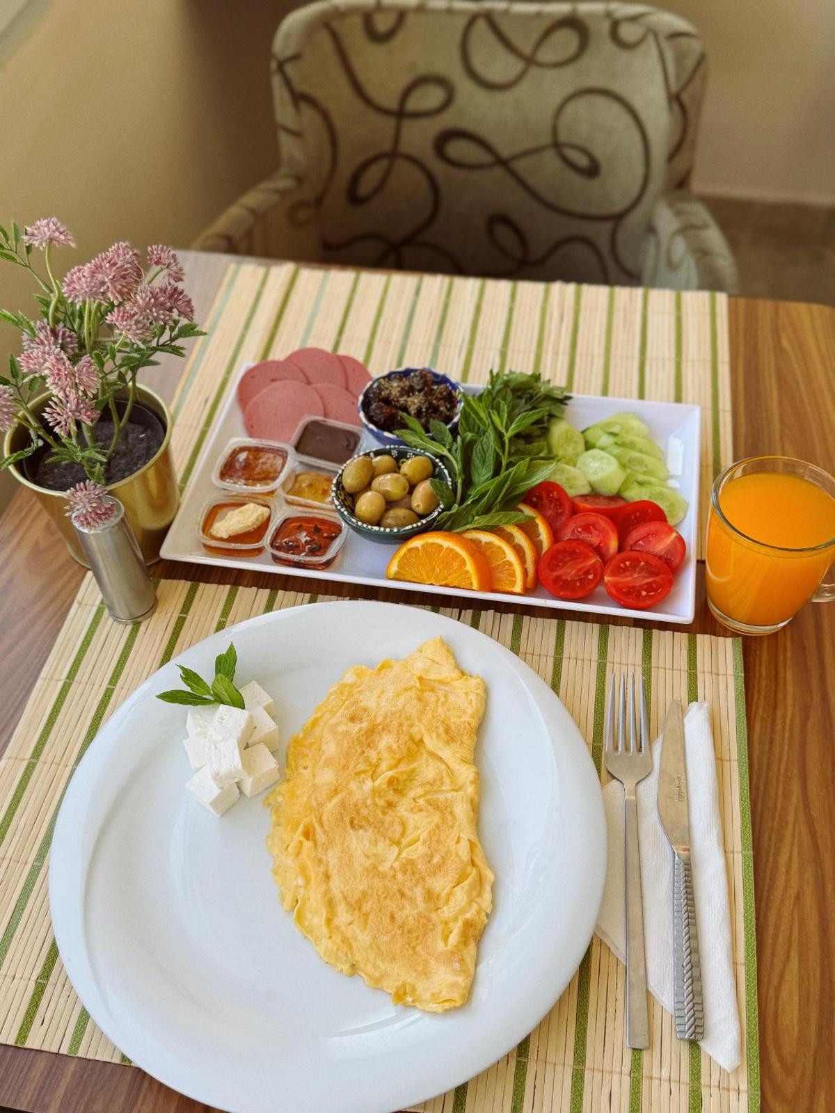 BACHOS HOTEL SULTANAHMET sea view terrace