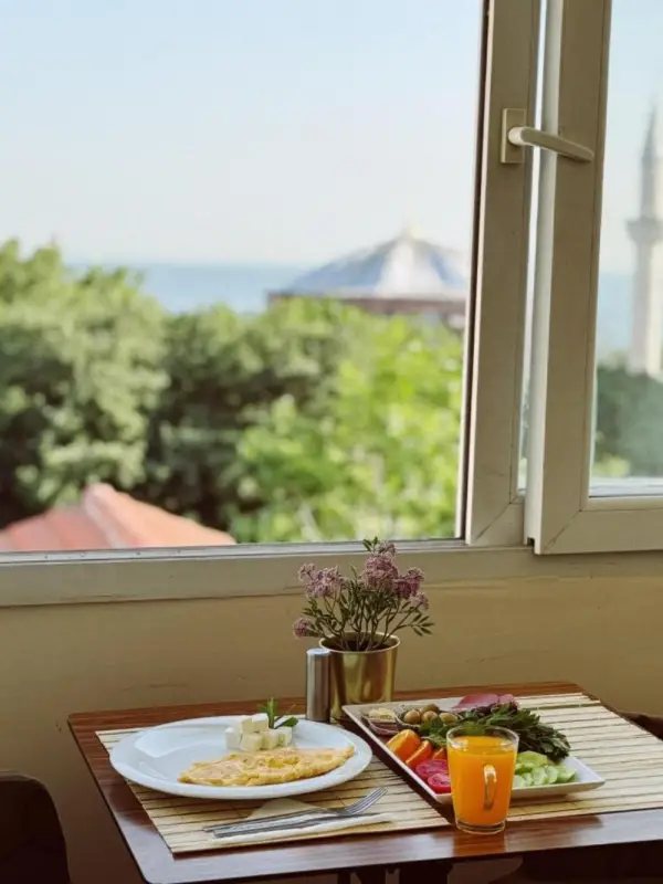 BACHOS HOTEL SULTANAHMET sea view terrace 5